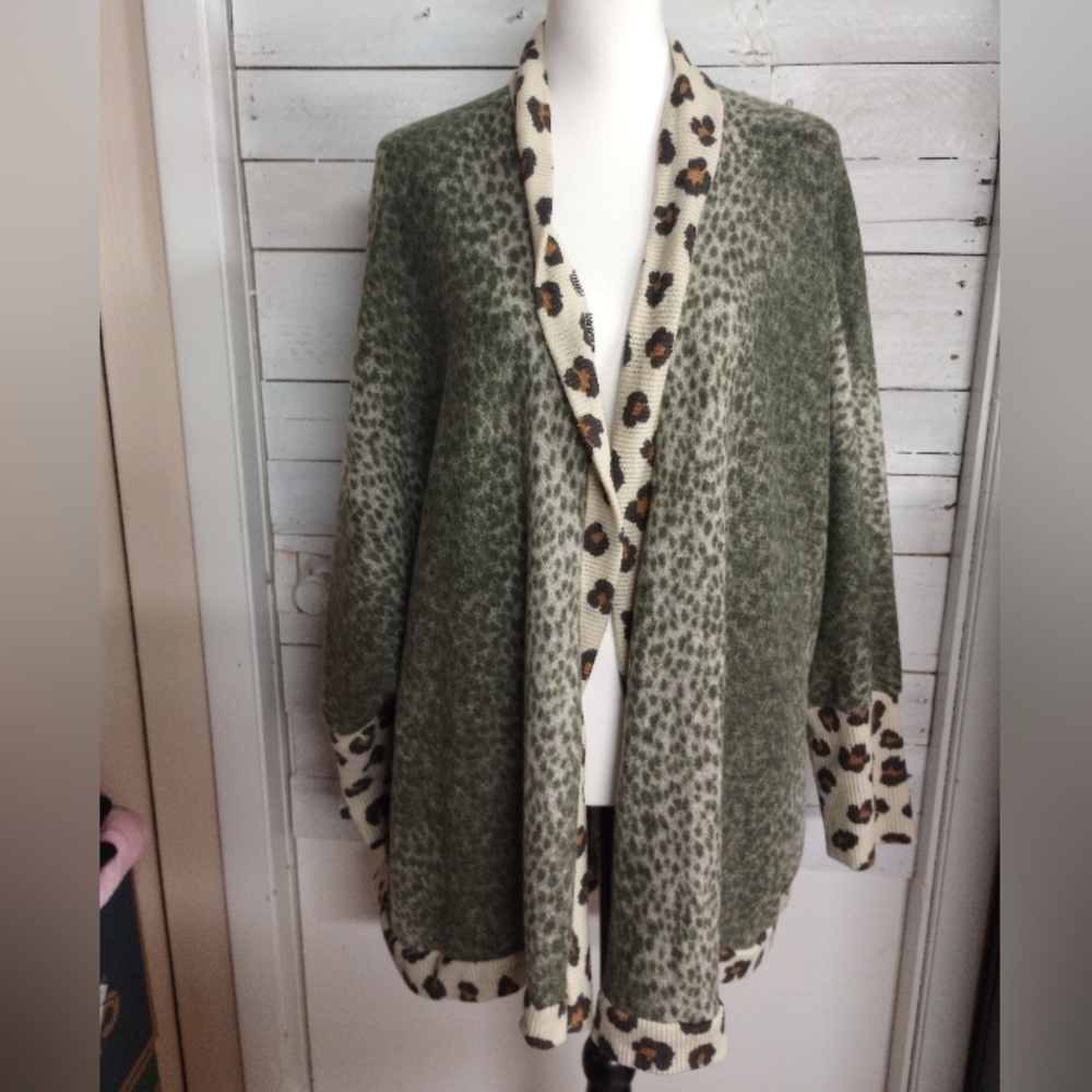 Rae Mode Women's 2XL Open Front Animal Print Cardigan 3/4 Dolman Sleeves Cozy